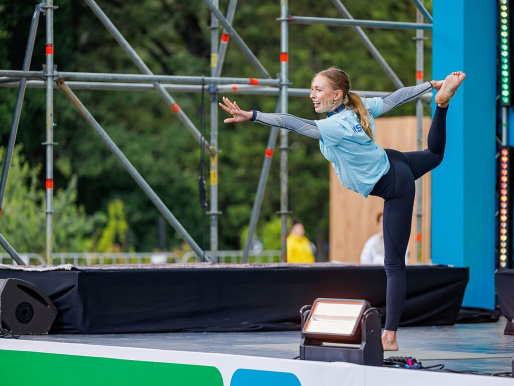 7000 Muscovites and tourists took part in International Yoga Day at VDNH