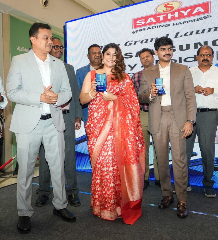 SAMSUNG & SATHYA UNVEIL THE GALAXY Z FOLD 7 IN A GRAND CELEBRATION AT PHOENIX MARKETCITY, CHENNAI